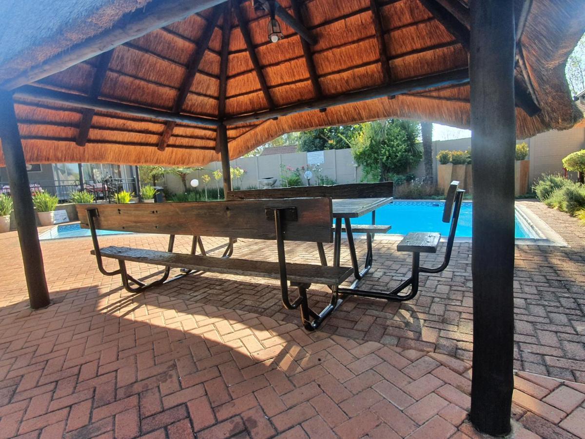 Diamond Rose Guest House Middelburg  Bagian luar foto